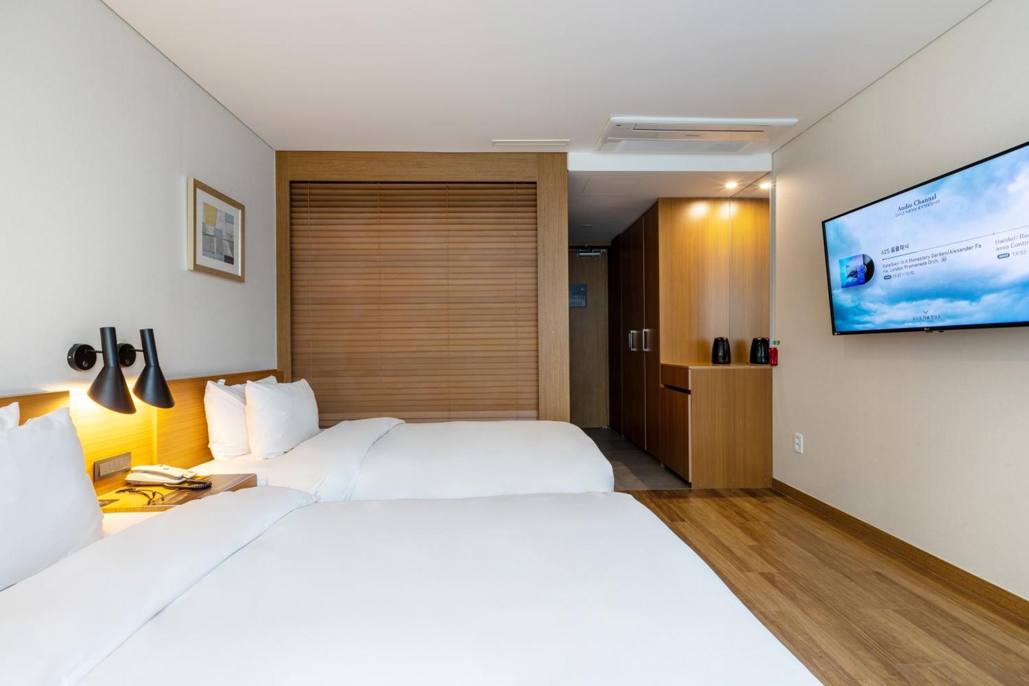 Mate Hotel Phadzsu Kültér fotó